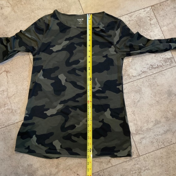 Old Navy Active Ultralite Go Dry Camo Top Sz S Thumb Holes Long Sleeve - Picture 7 of 10